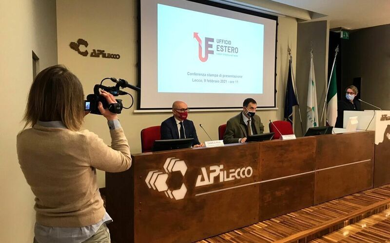 Rete Ufficio Estero (Export Office Network) was born as a result of the collaboration between Confartigianato (General Federation of Italian Artisans and Craftsmen) and API (Association of Small and Medium Enterprises).